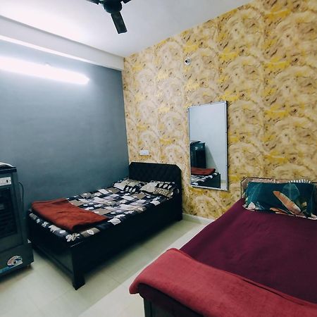 Kalpeshwar Homestay אויאיין חדר תמונה