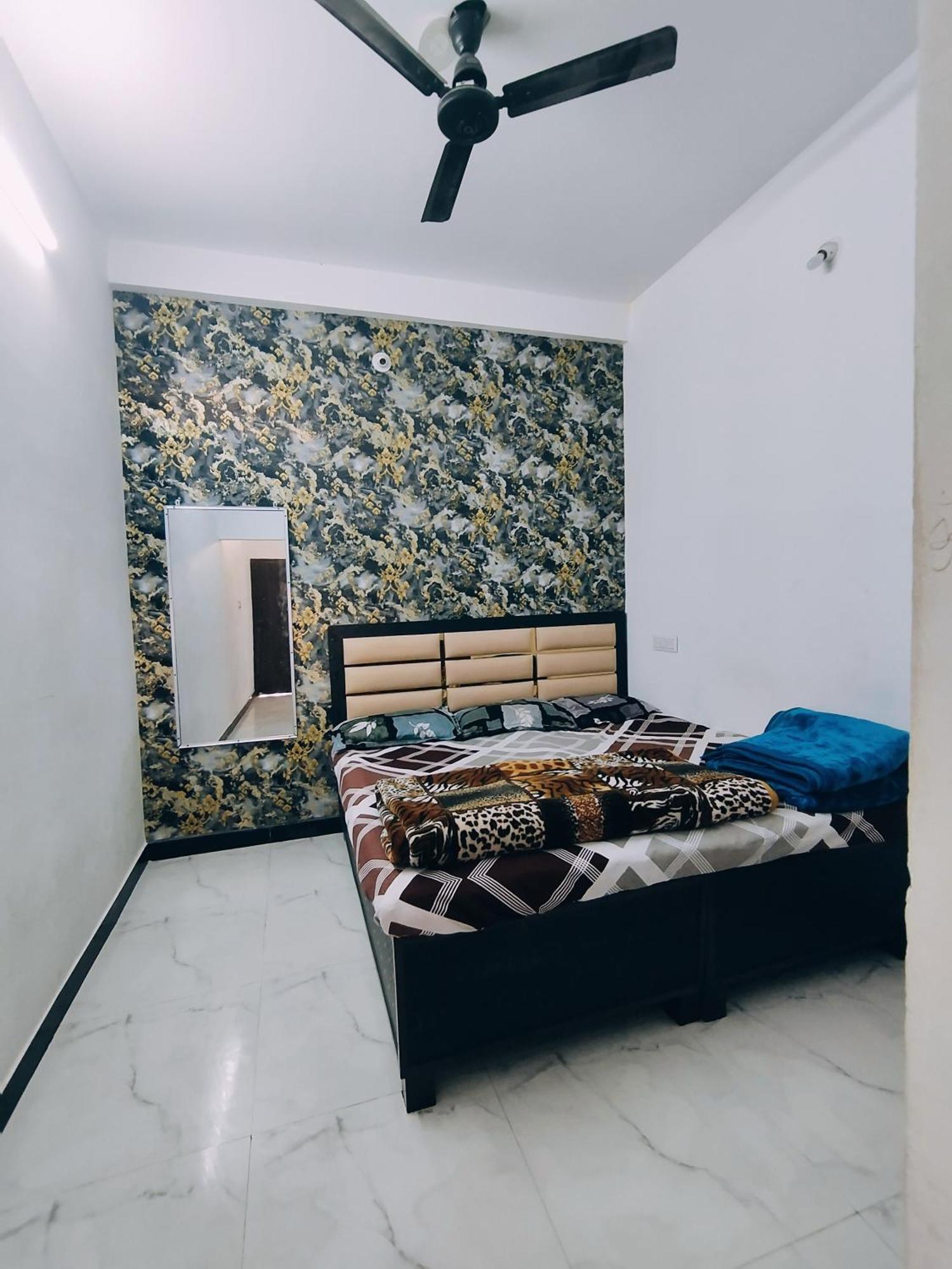Kalpeshwar Homestay אויאיין חדר תמונה