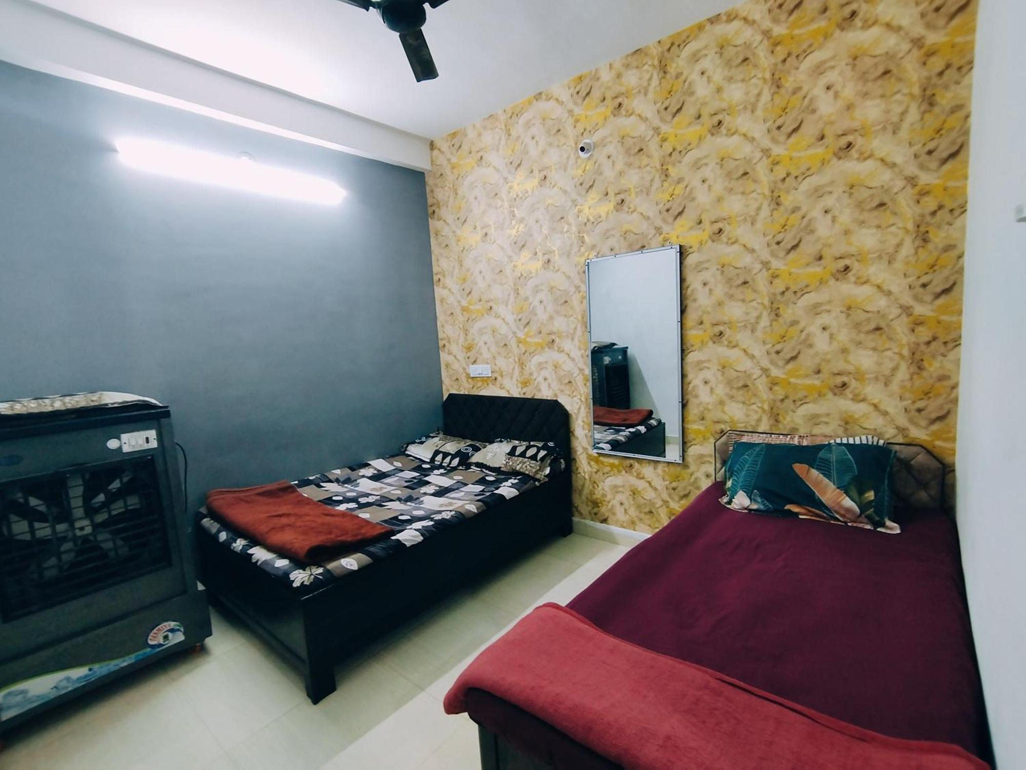Kalpeshwar Homestay אויאיין חדר תמונה